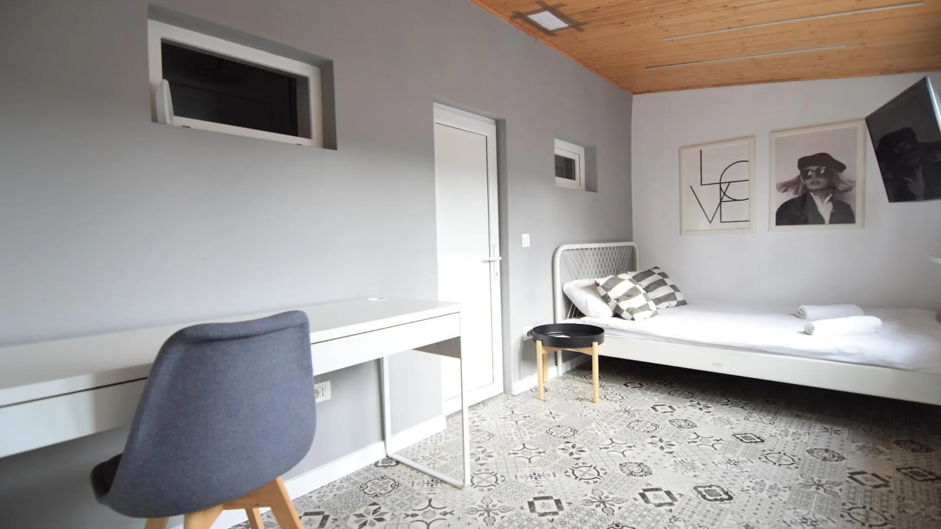 Apartment Studio In The Old City Bucharest
