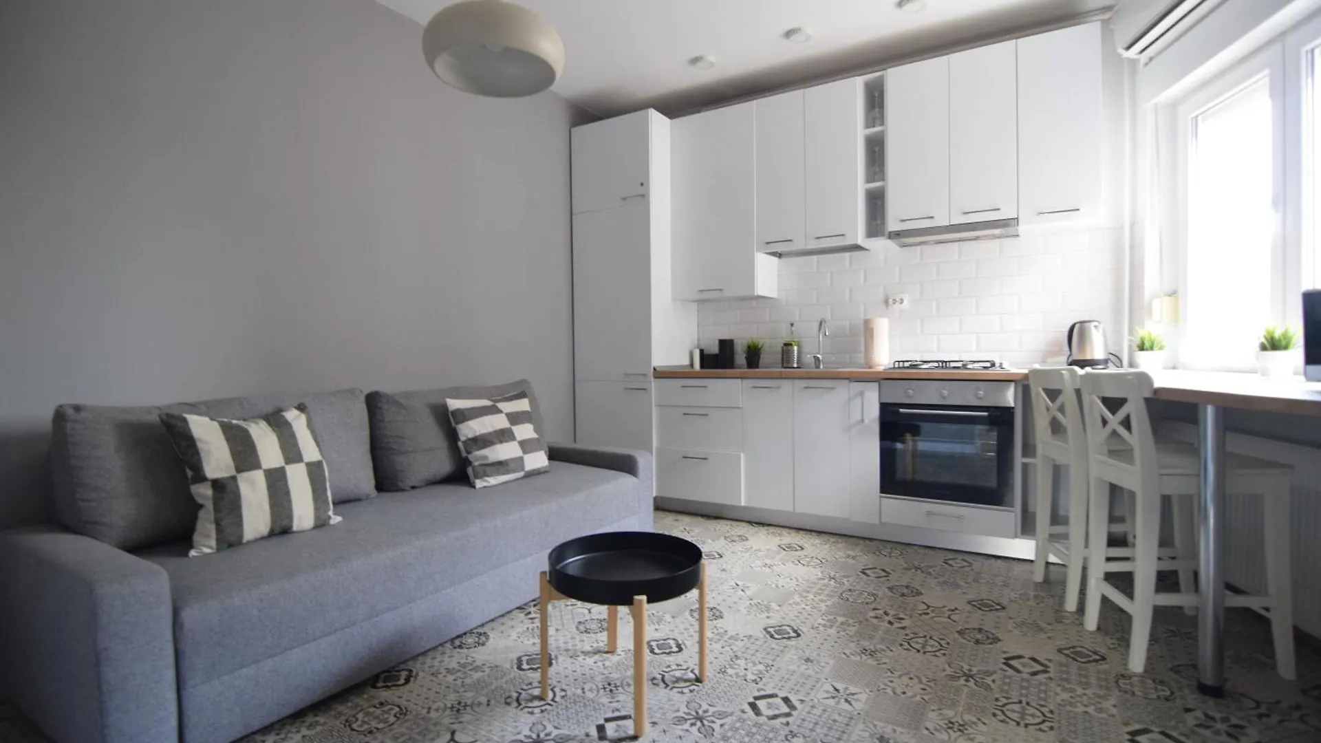 Studio In The Old City Bucharest Apartment